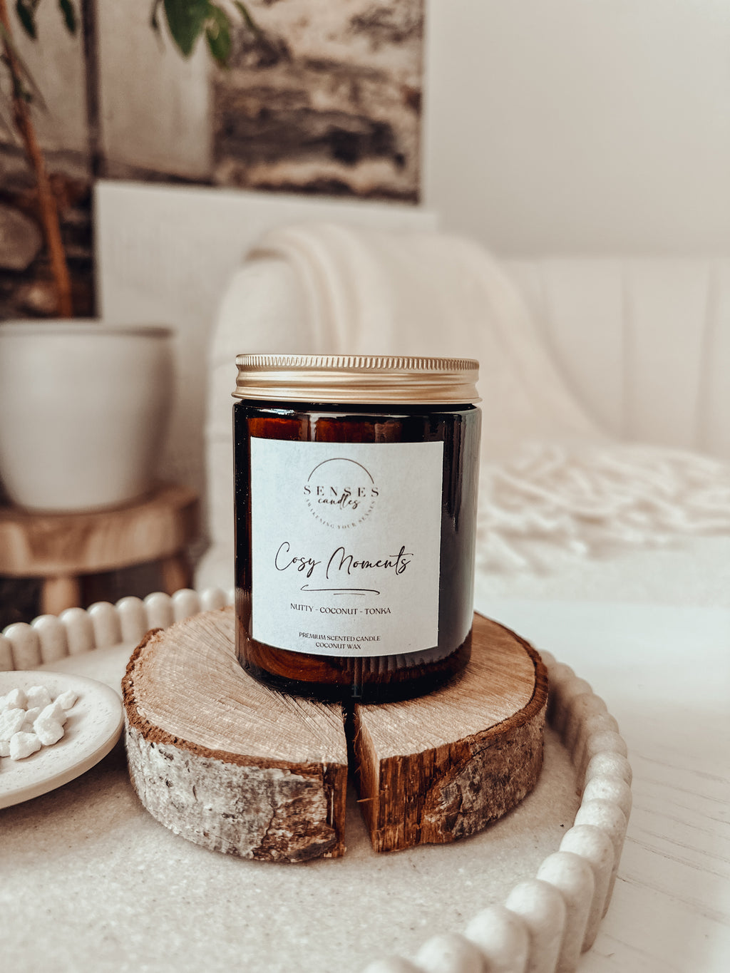 Cosy Moments Candle, Coconut & Sandalwood
